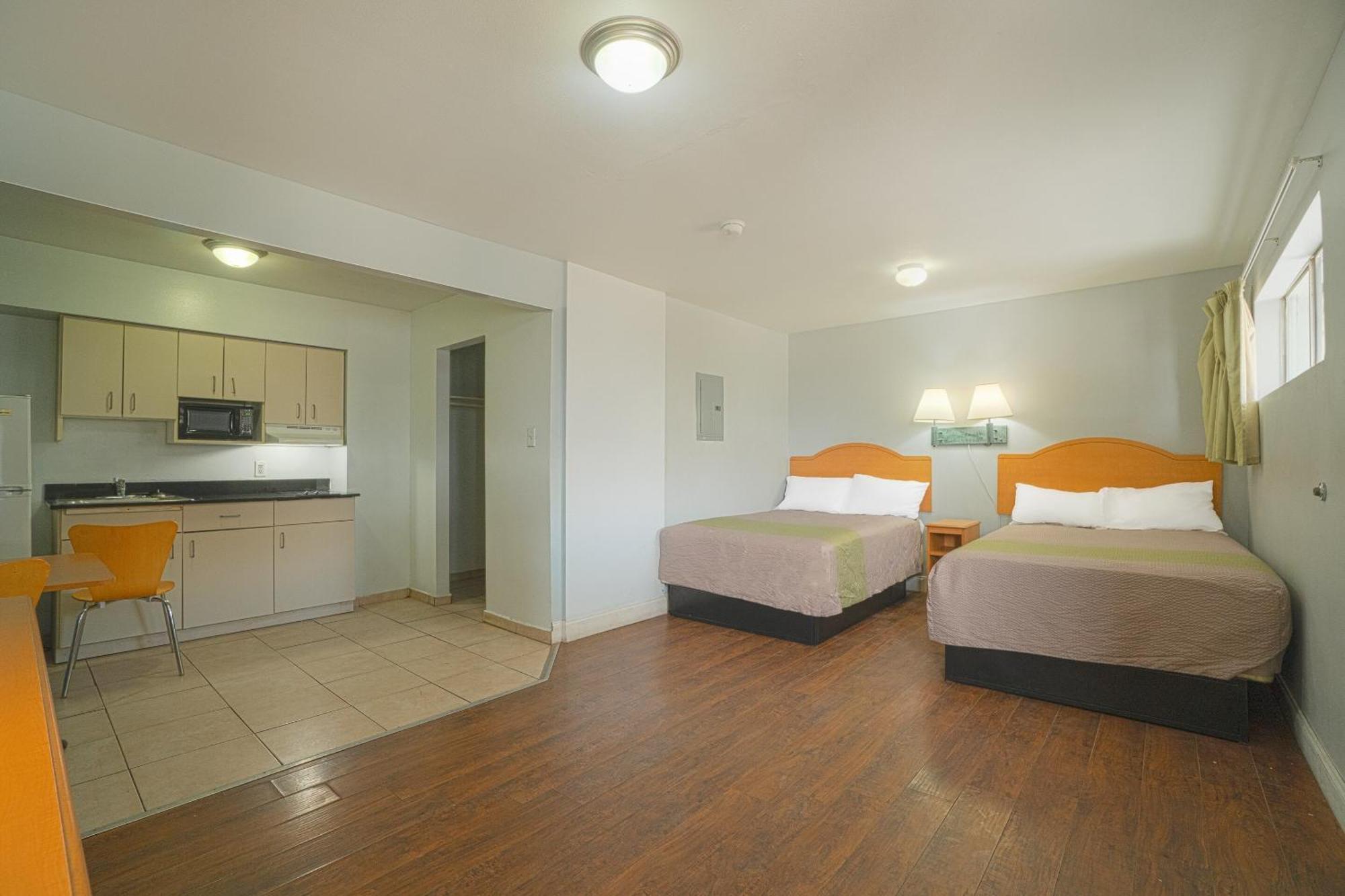 Oyo Hotel Midland Extérieur photo