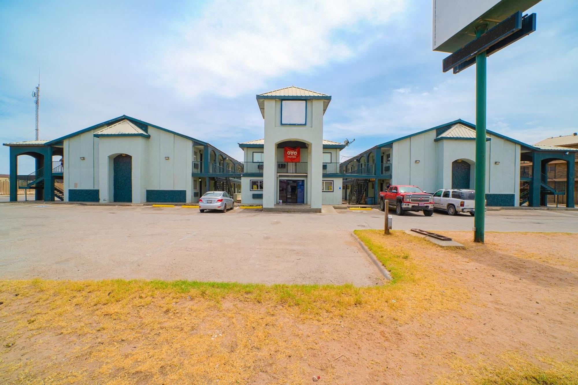 Oyo Hotel Midland Extérieur photo